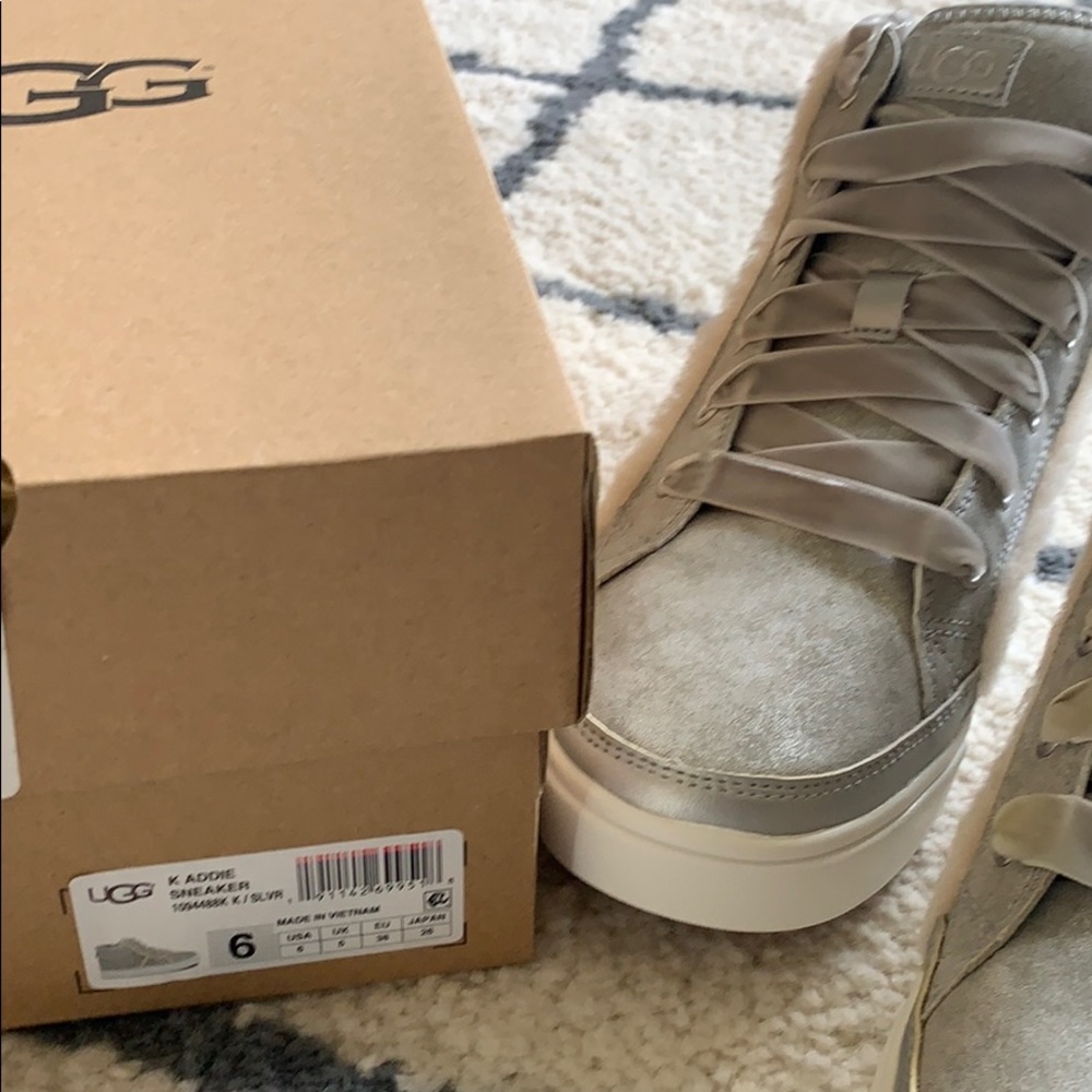 Ugg Silver sneakers - Picture 8 of 8